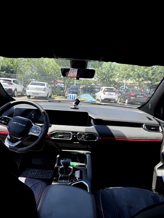Продается Jetour X50 2025 года