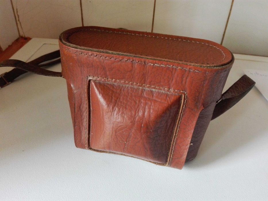 Фотоапарати  Perfekta II и Kodak Instamatic 25 Camera.