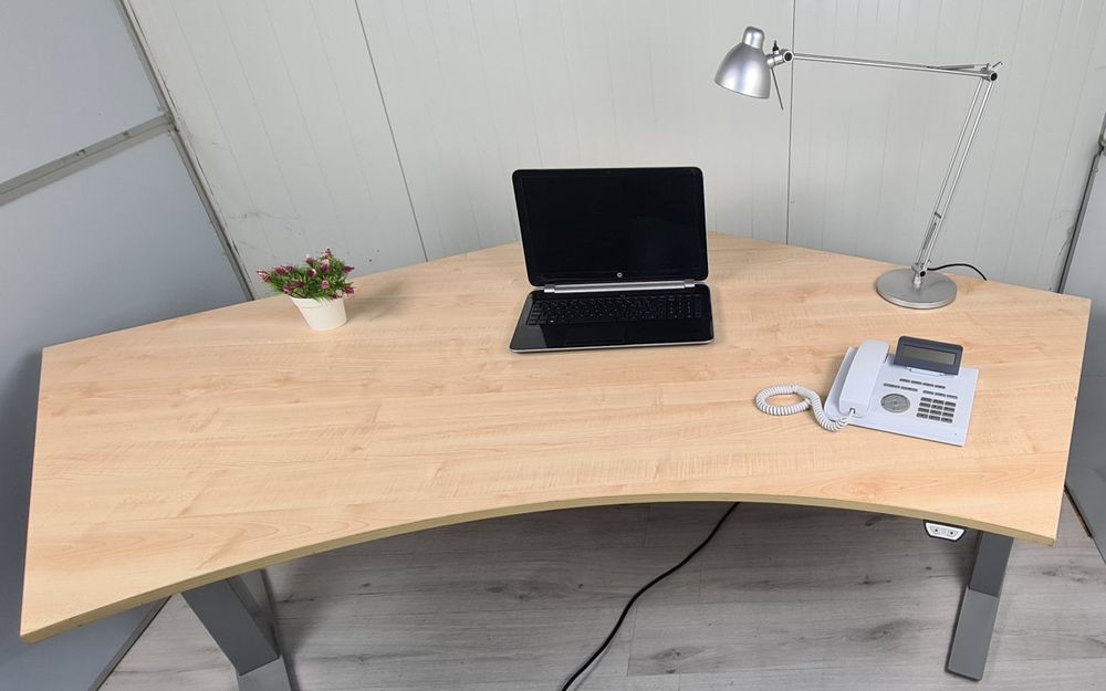 Немско бюро електрическо регулируем обзавеждане