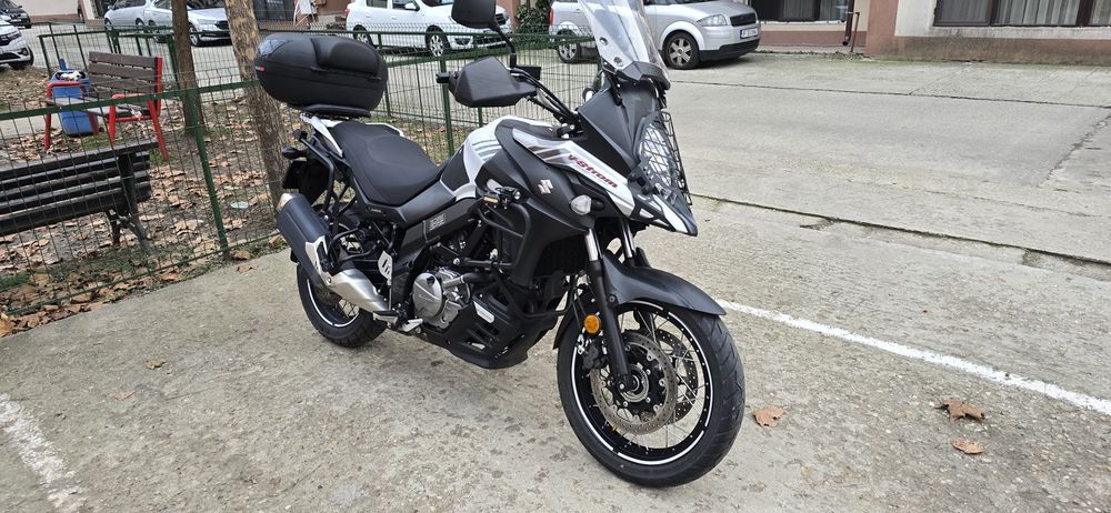Suzuki V-Strom 650 XT (2017) – 40.000 km – Full Echipat Touring / Fără Accidente