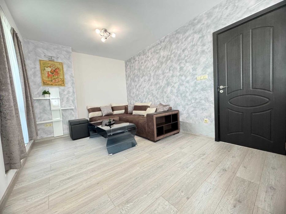 Дава се под наем Двустаен апартамент в Бургас, Славейков - 60 кв.м за 612 € - Снимка #5