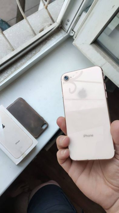 Продам айфон 8 в отличном состояний