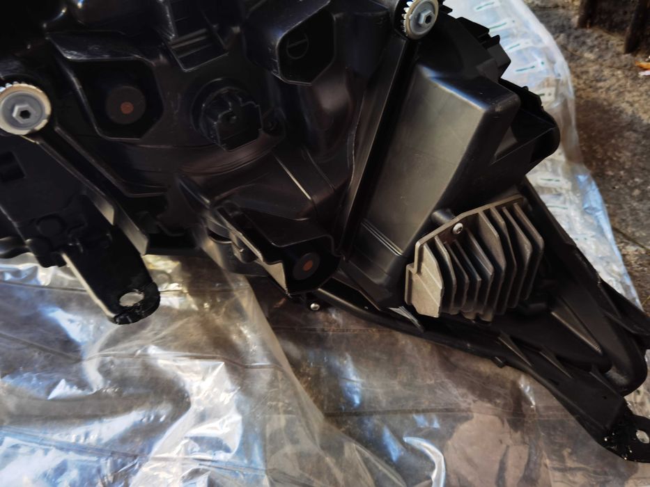 Ляв фар за Toyota BZ4X full led