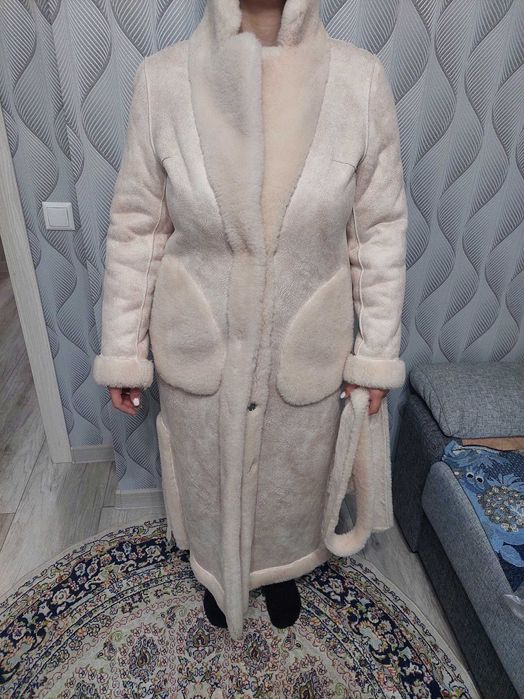 Продам женскую шубу