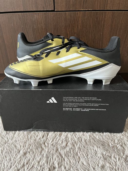 Мъжки футболни бутонки Adidas F50