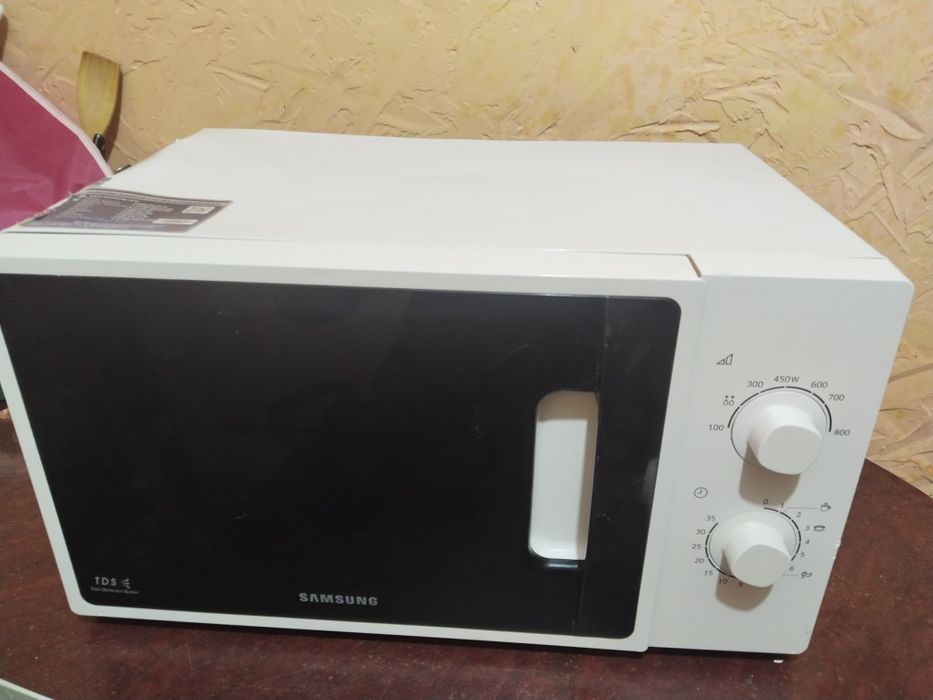 Микроволновка рабочий