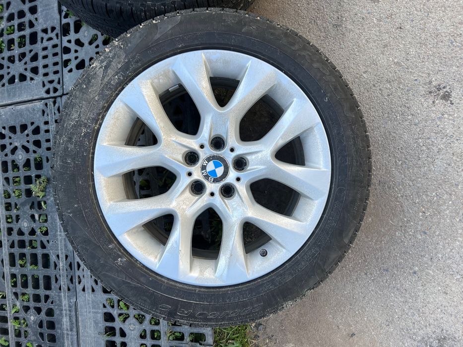 Продавам джанти с гуми Pirelli r19 255/50/19 5.112