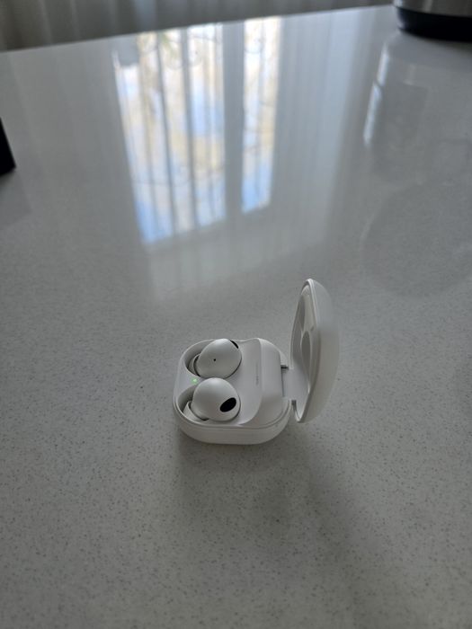 Продам наушники Samsung Buds2 Pro