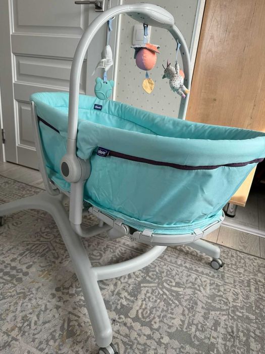 продам кроватку, стульчик 3 в 1