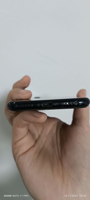 Iphone 7 qora 950ming