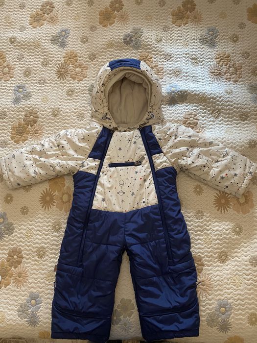 Продам комбинезон на мальчика