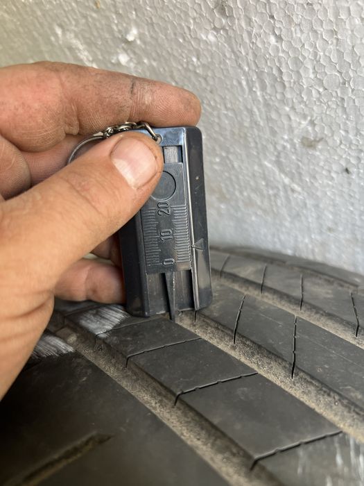 Vand 4cauciucuri de vara 225/65 R17 Bridgestone