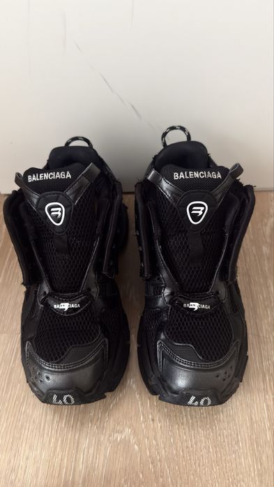 balenciaga runner