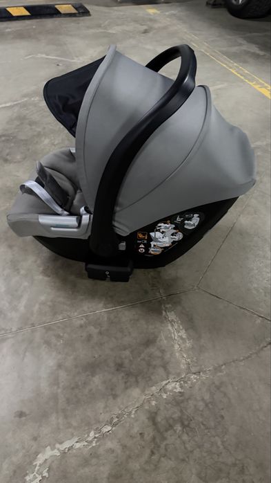 Продам автолюльку детскую