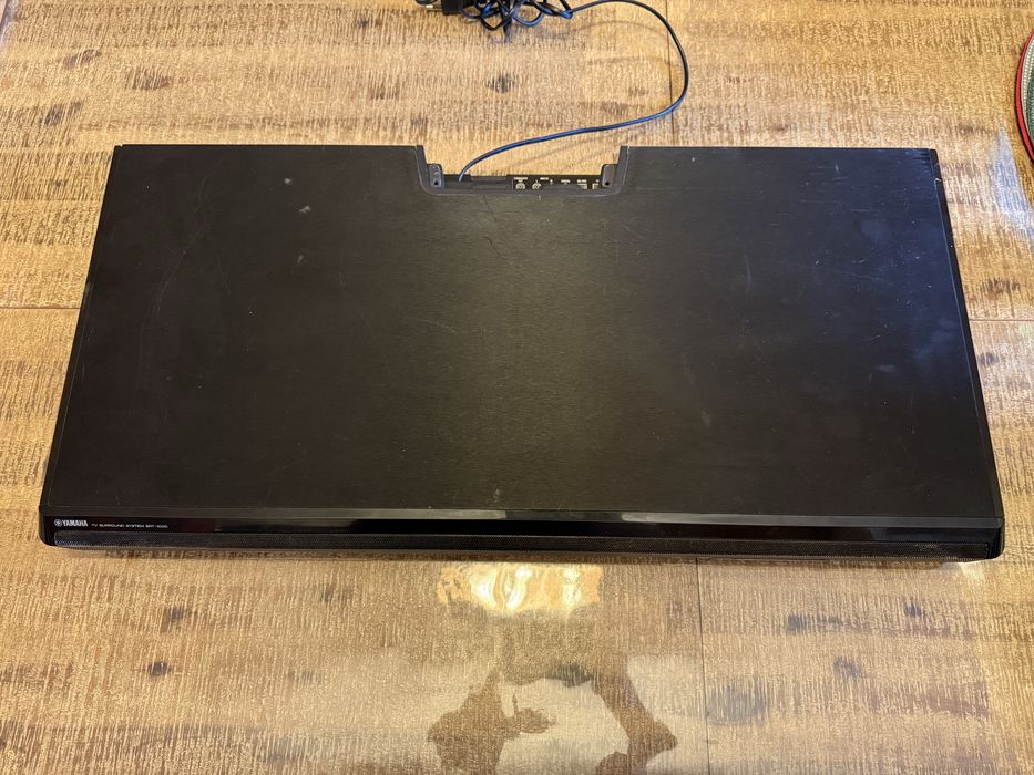 Soundbar YAMAHA SRT-1000