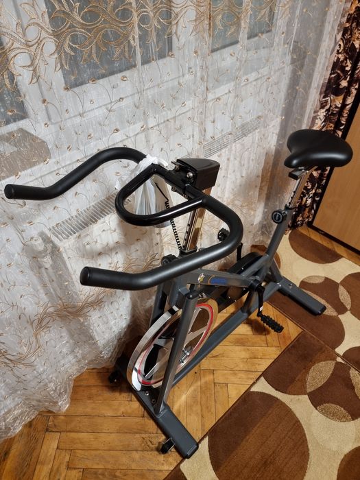 Bicicletă spinning Kondition BSP-9800 ca nouă, volanta 13kg, max 120kg
