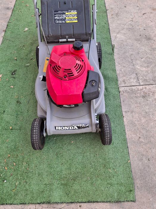 Бензинова косачка Honda