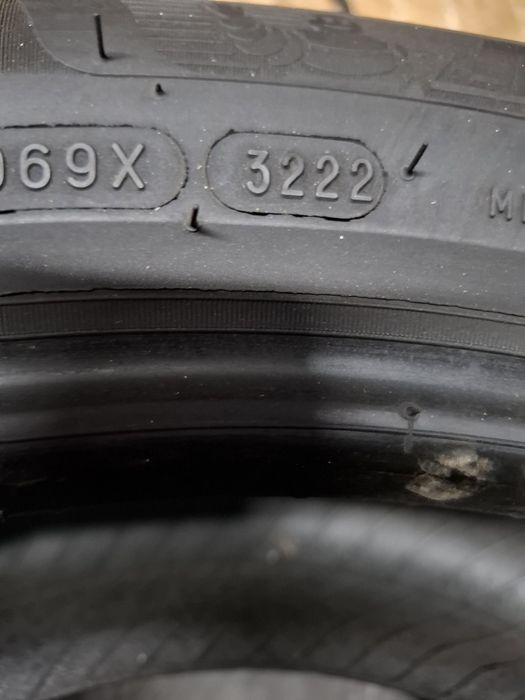 235 50 18 vand 2 anvelope allseason Michelin