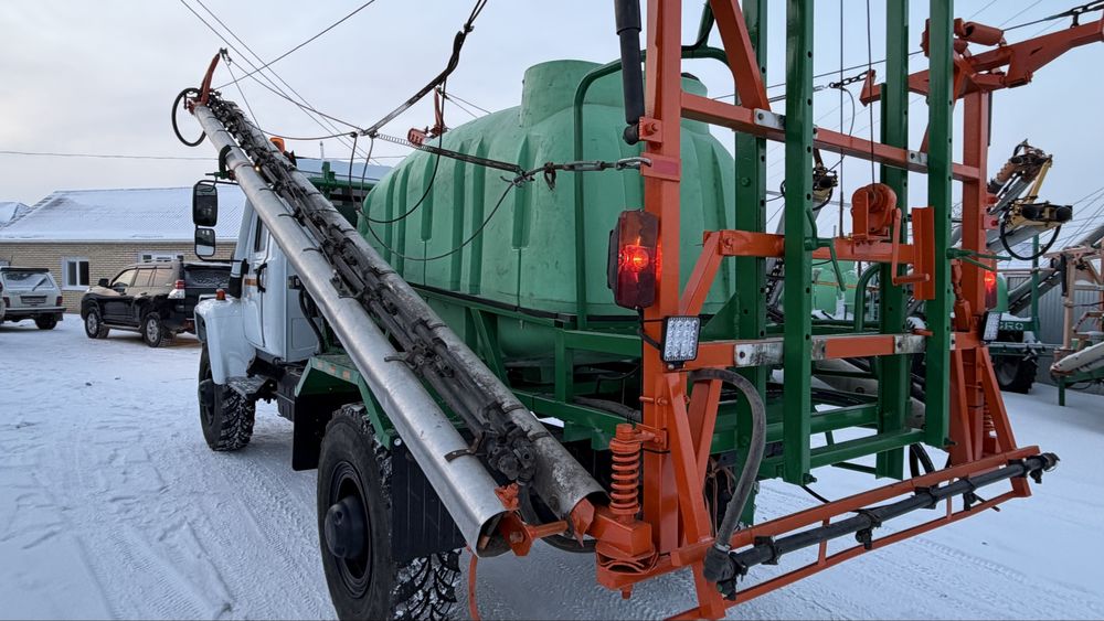 Самоходный опрыскиватель Авагро