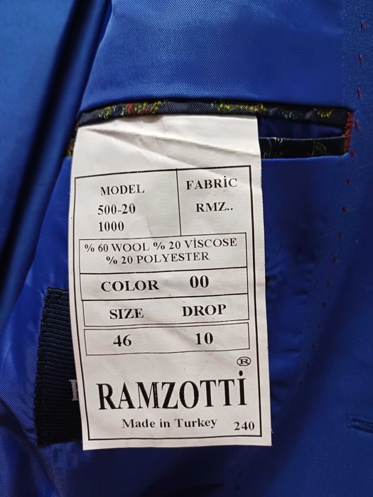 Продам костюм мужской