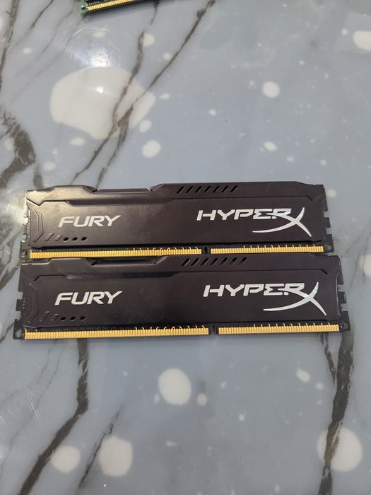 RAM -памет DDR 3  2×4 GB