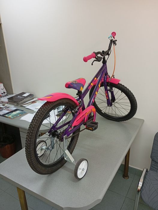 Продавам детско колело