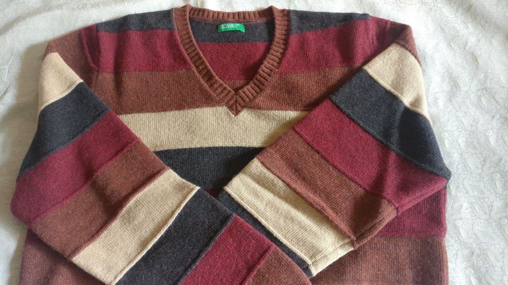 Вълнен  пуловер  Benetton