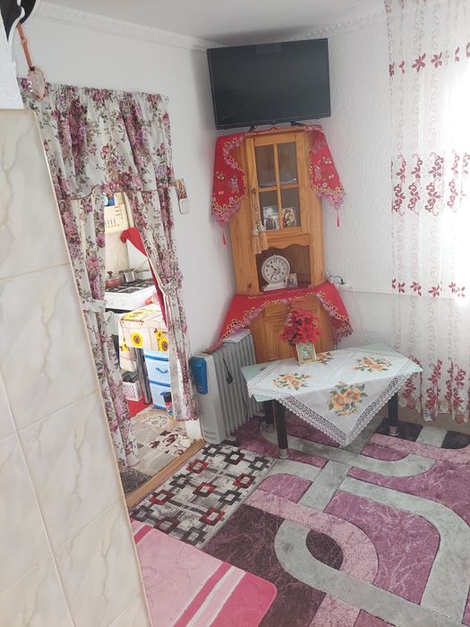 Vând Garsoniera Vest