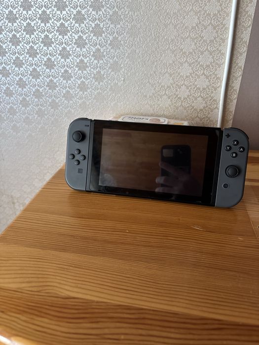 Nintendo Switch с три игри