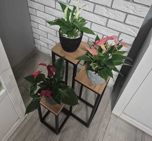 Красив ъглов цветарник - метална стойка за три саксии