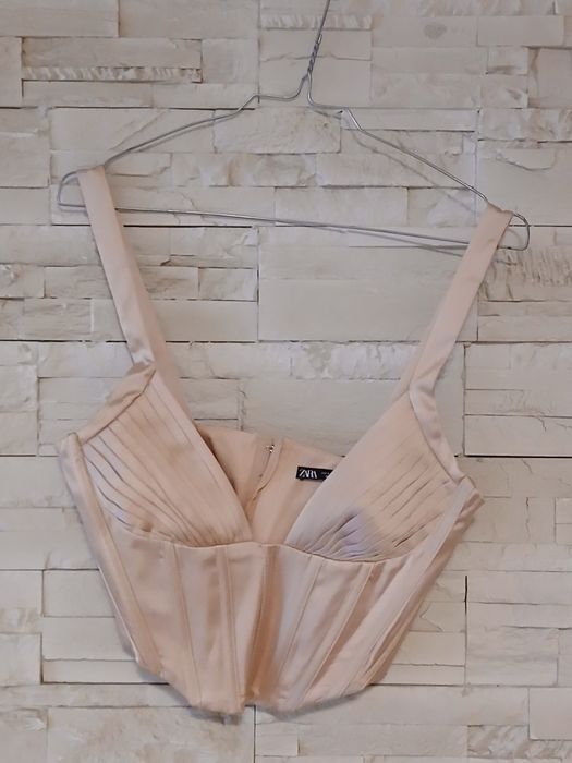 Top Zara nou cu ericheta