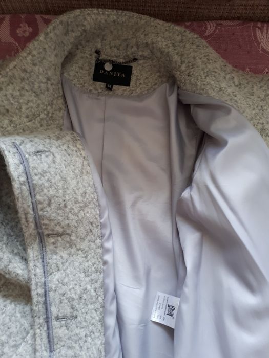 Пальто демисезонные продам