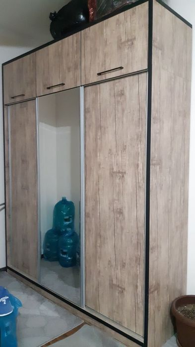 Шкаф для большой спальни