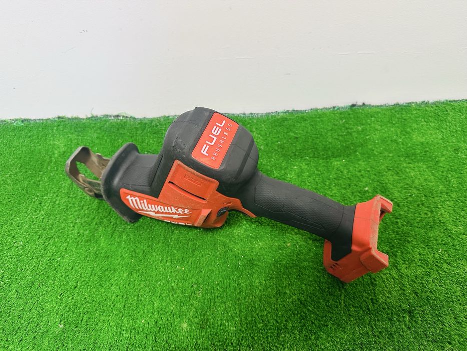 Fierastrau sabie Milwaukee M18 FHZ