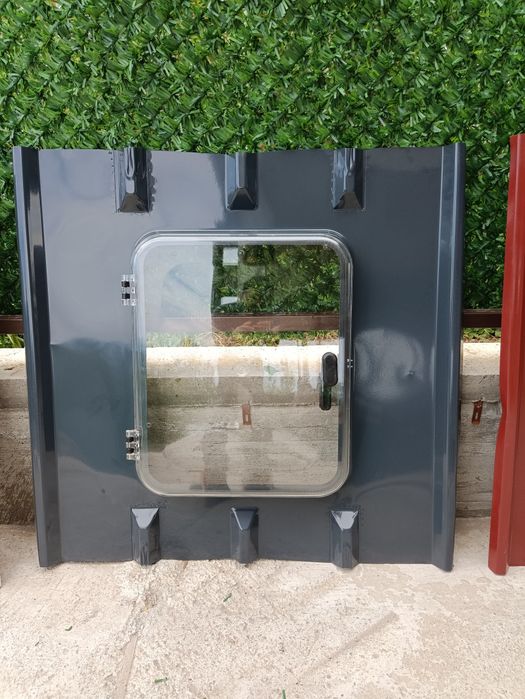 Изход за покрив за сандвич панел.