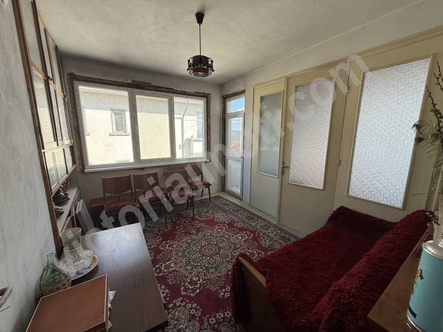 Продава се Четиристаен апартамент в Велико Търново, Център - 175 кв.м за 972 €/кв.м - Снимка #16