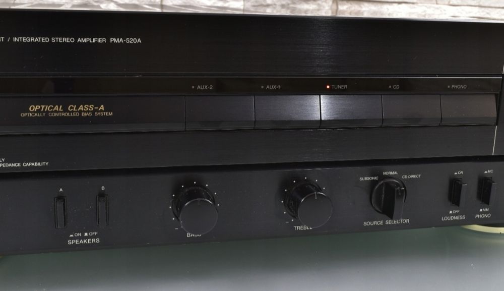 Продавам стерео усилвател Denon PMA-520A
