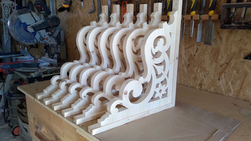 Ornament coltar pt. terasa foisor filigorie, la imbinare stalp grinda