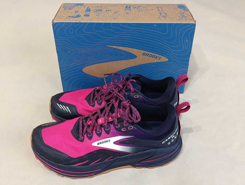 Brooks Дамски обувки за бягане Brooks Cascadia 16