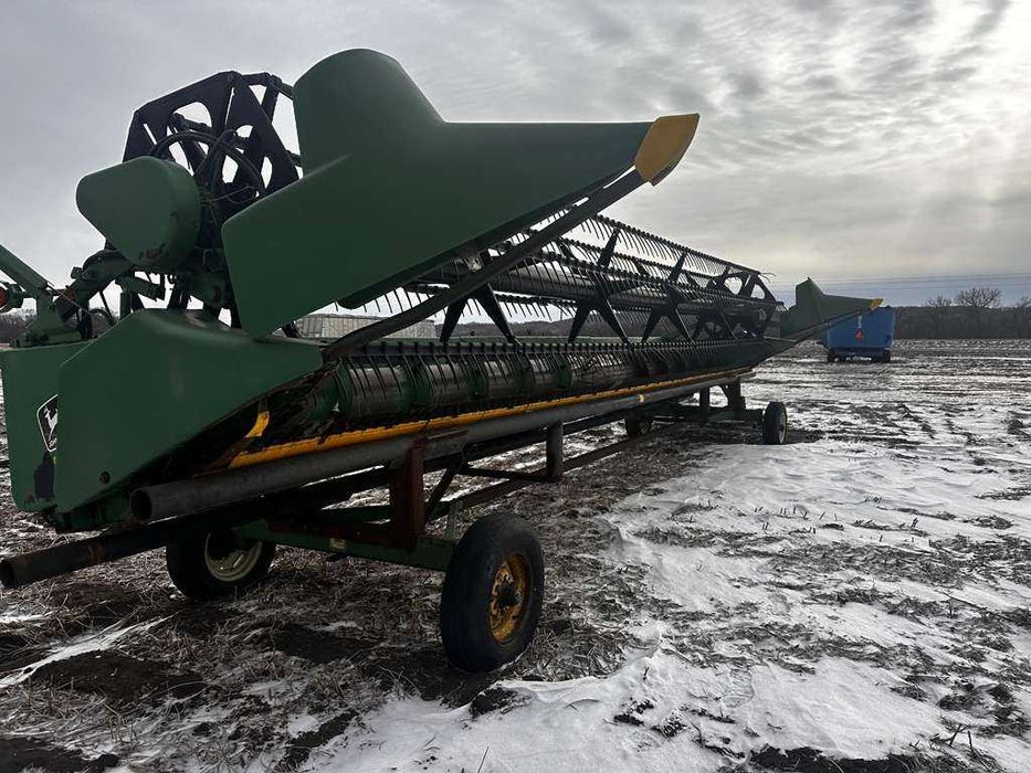 Жатка John Deere 930F