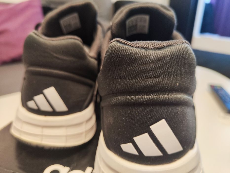 Маратонки Adidas