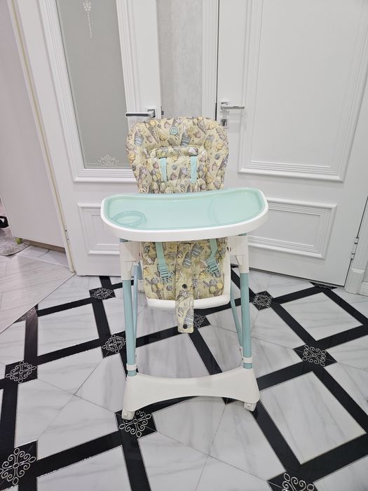 Детский стульчик  для кормления