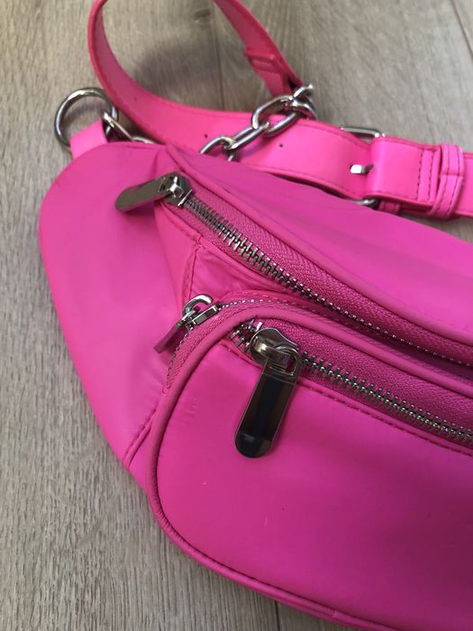 Чанта  тип бананка