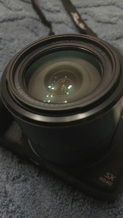 В продаже CANON SX60HS