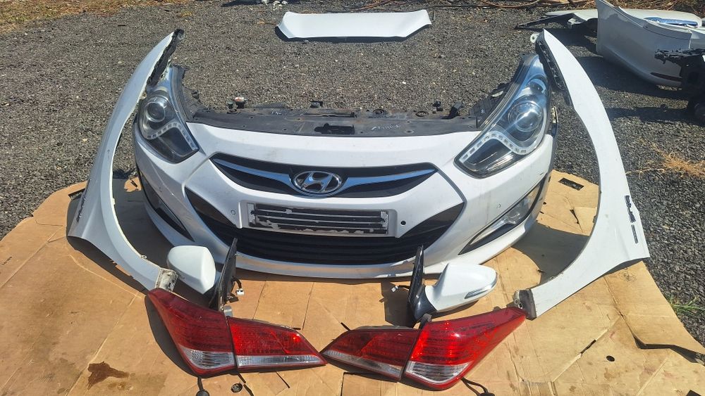 Fata completa Hyundai i40 2017 Bara far xenon aripi capota triple Oglinzi