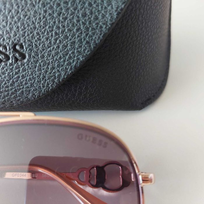 Слънчеви очила дамски GUESS