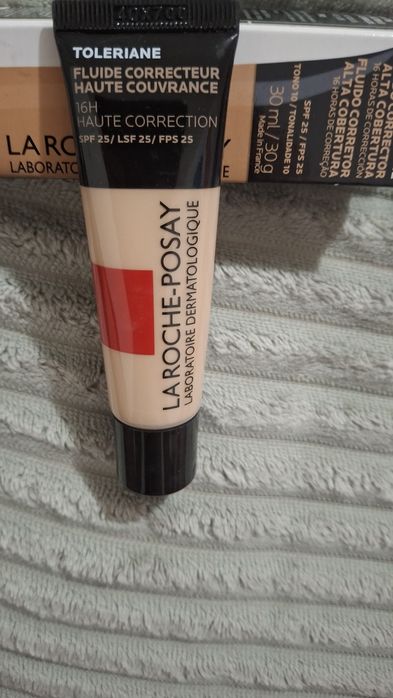 Fond de ten La roche-posay nuanța 10
