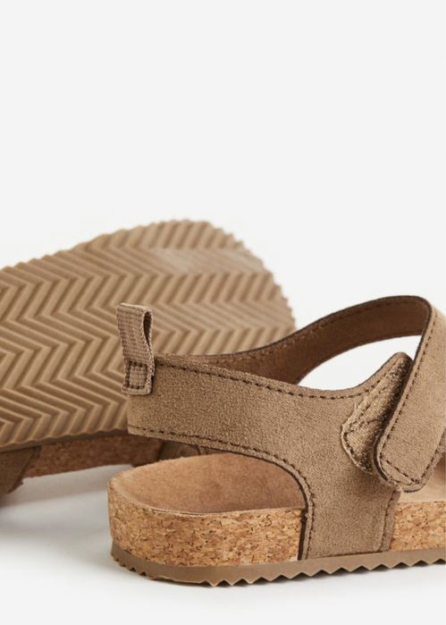 Босоножки для девочки новые