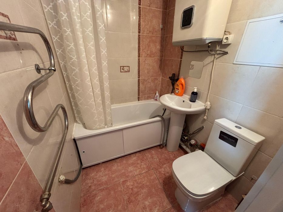 1  комнатная  на  КСК  Хозяин не малосимейка