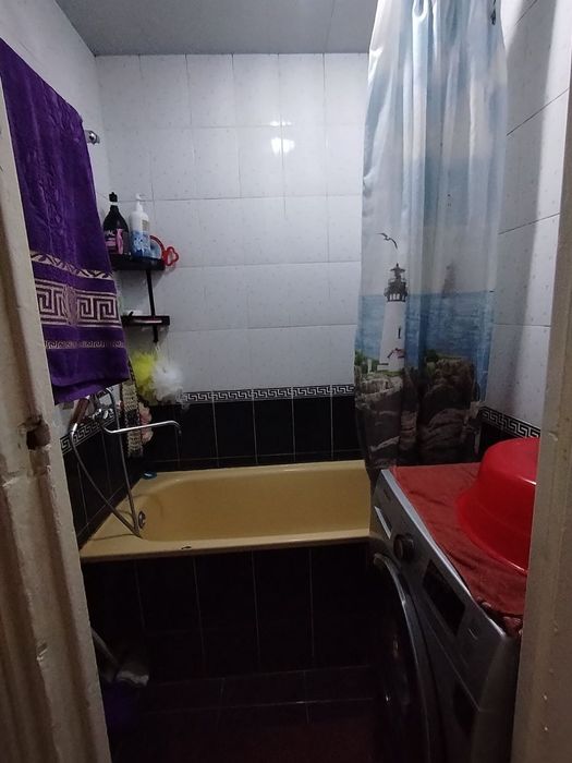 Тинчлик метро срочна сотилади